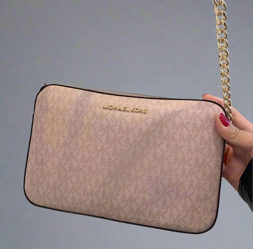 MICHAEL KORS JET SET MEDIUM CAMERA BAG