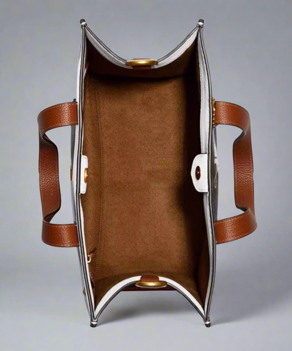 Field Tote With Horse & Carriage Print