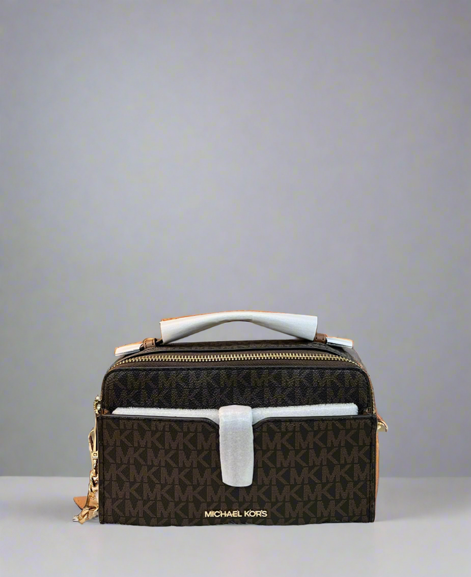 MICHAEL KORS SIGNATURE DOUBLE ZIP SMARTPHONE CROSSBODY - BROWN -ACORN