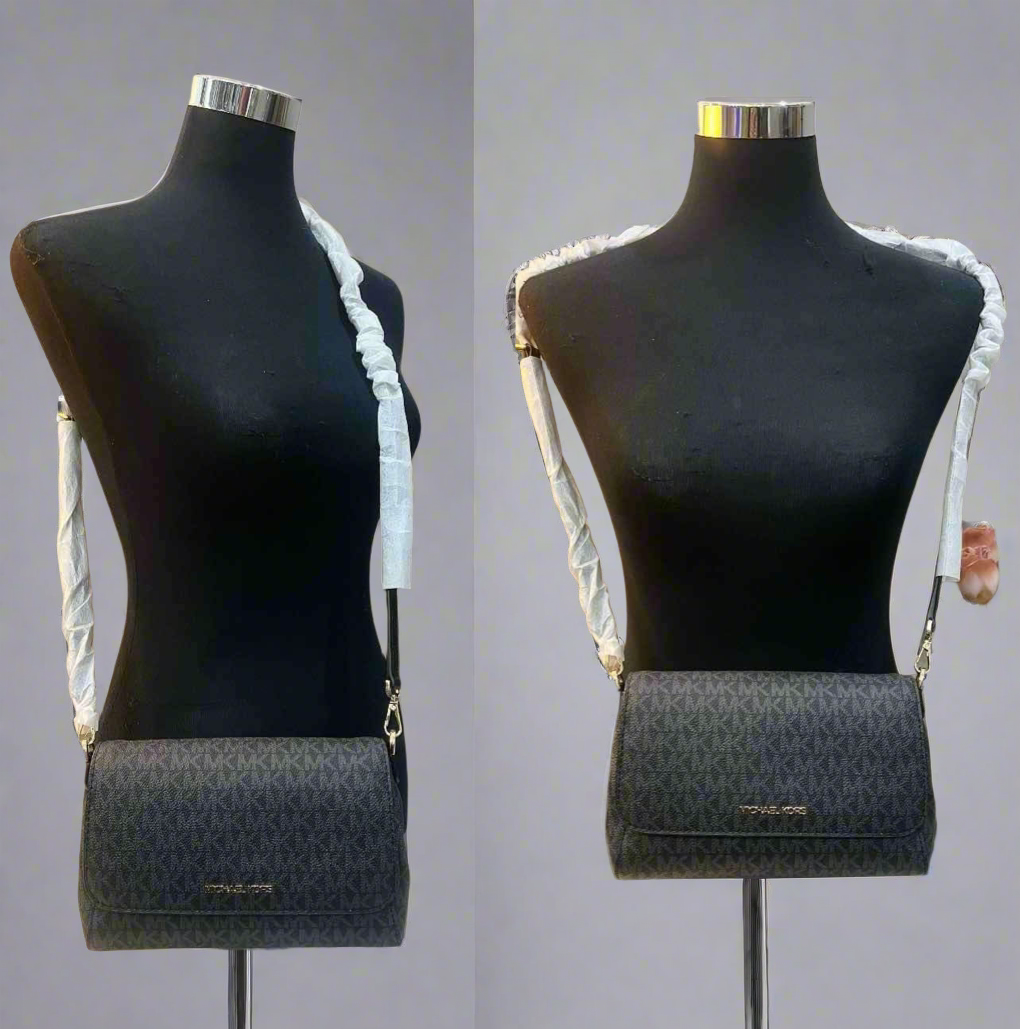 MICHAEL KORS JET SET LOGO CROSSBODY BAG - BLACK