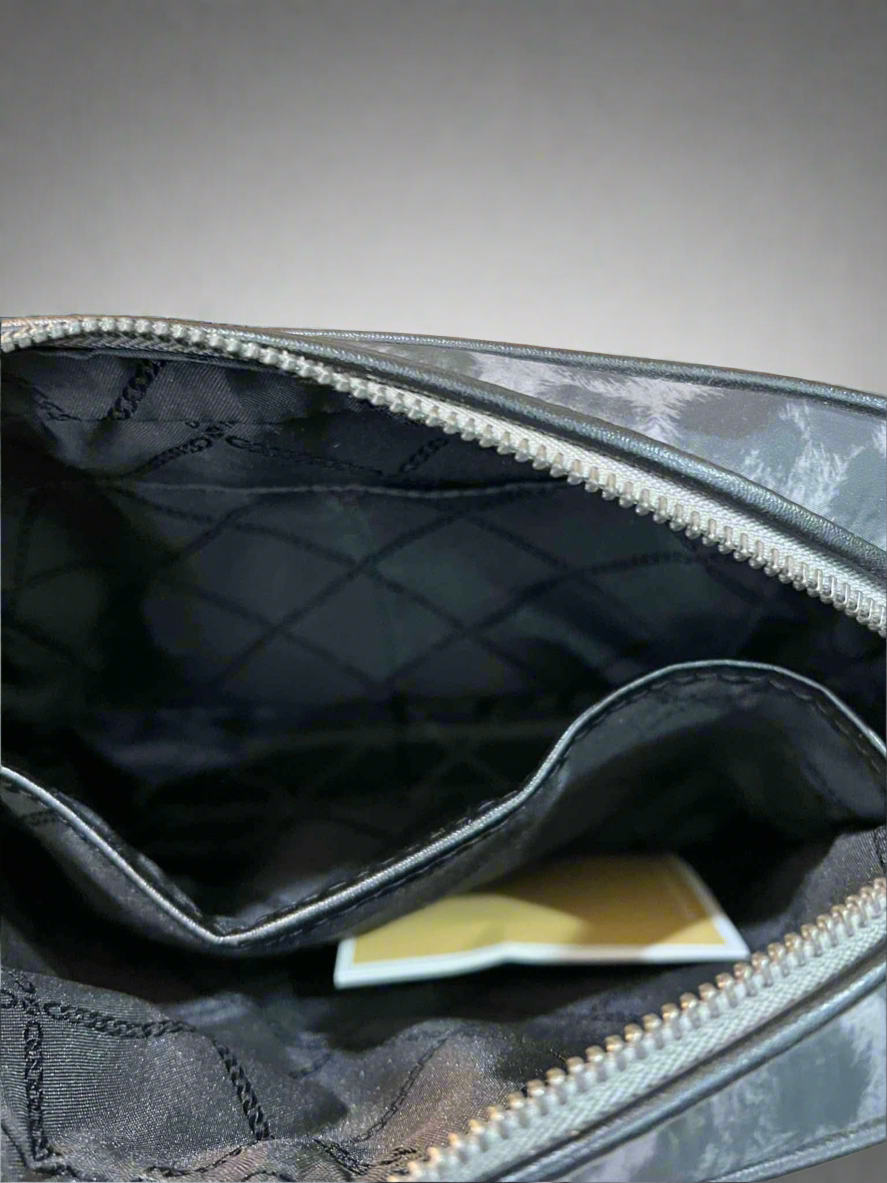 MICHAEL KORS EW JET SET CROSSBODY- NYLON BLACK GREY