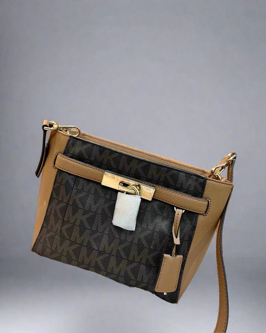 MICHAEL KORS HAMILTON TRAVELLER TOP ZIP MESSENGER BAG - WITH HANGING PADLOCK & KEY