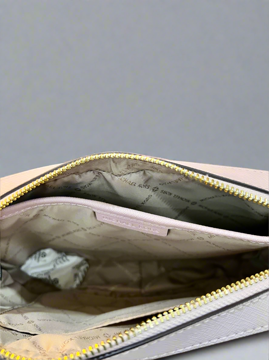 MICHAEL KORS JET SET MEDIUM CAMERA BAG