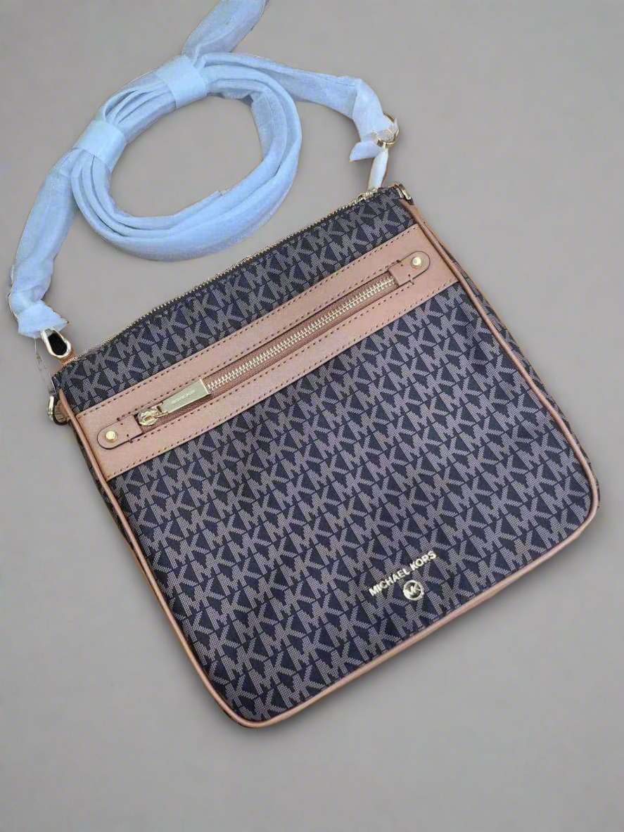 MICHAEL KORS CHARM NORTH/SOUTH CROSSBODY