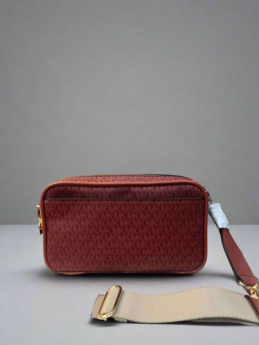 MICHAEL KORS SIGNATURE BRADSHAW POCKET CAMERA CROSSBODY BAG - CINNAMON MULTI