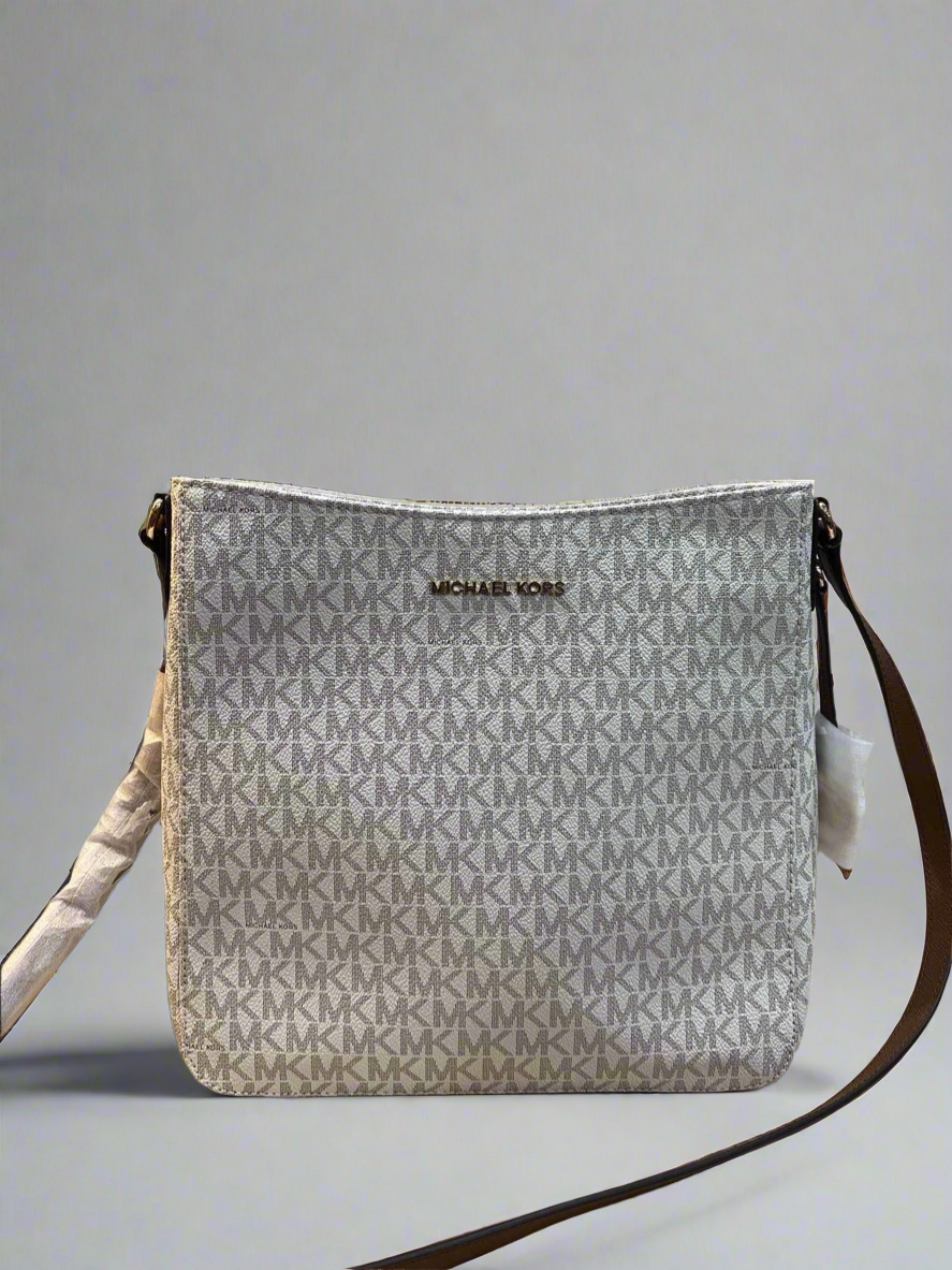 MICHAEL KORS JET SET TRAVEL LARGE MESSENGER LOGO VANILLA