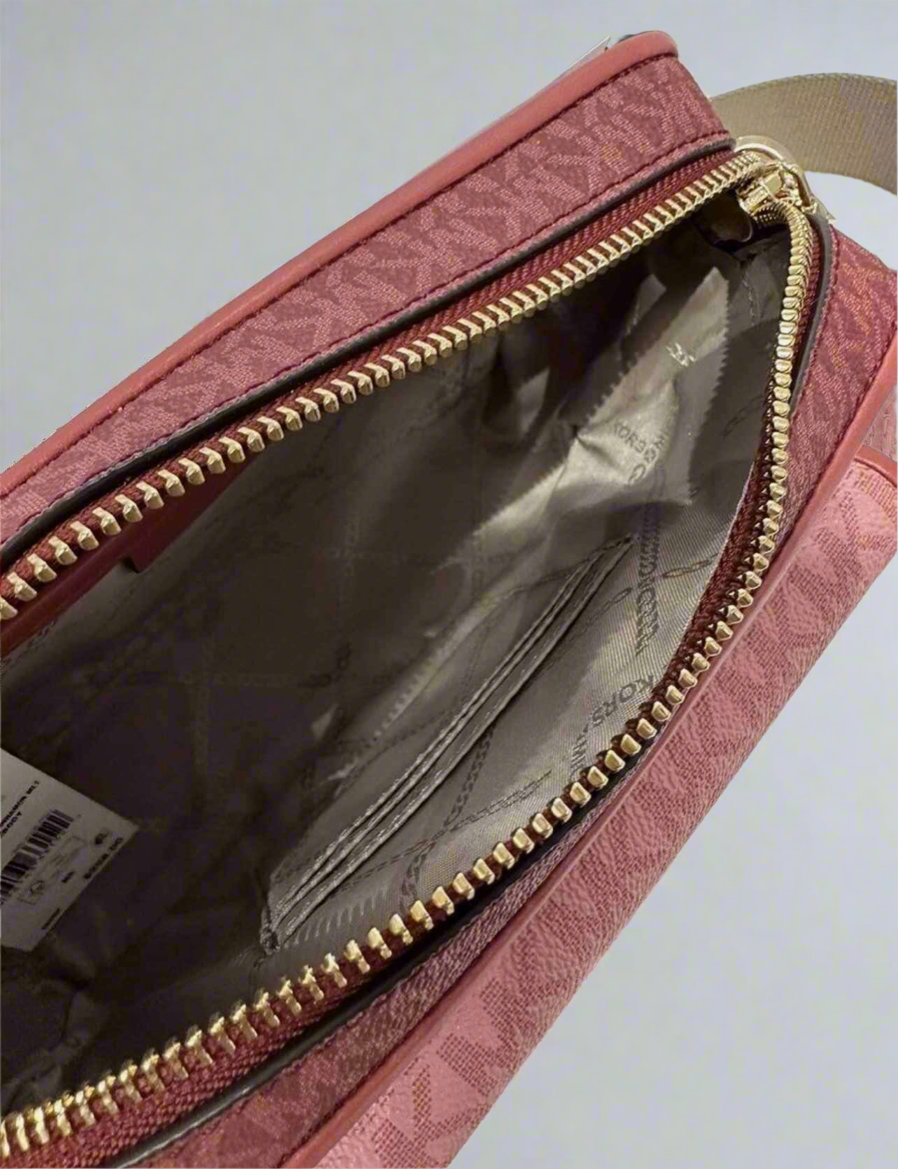 MICHAEL KORS SIGNATURE BRADSHAW POCKET CAMERA CROSSBODY BAG - CINNAMON MULTI