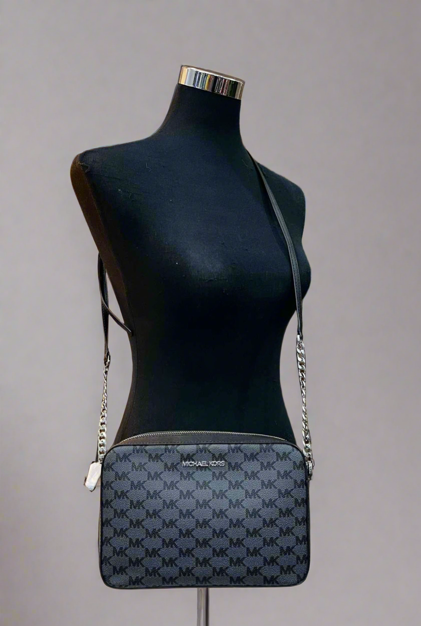 MICHAEL KORS EW JET SET CAMERA BAG MONOGRAM BLACK GREY - PVC LEATHER ( BOUTIQUE )