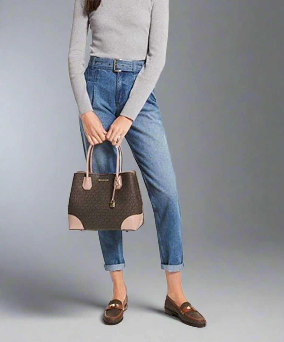 MICHAEL KORS MERCER GALLERY MEDIUM LOGO SATCHEL BAG - BROWN/SOFT PINK