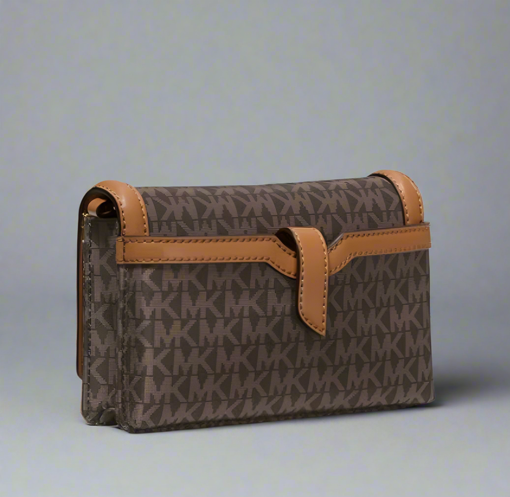 MICHAEL KORS JET SET LOGO SMARTPHONE CROSSBODY BAG - BROWN ACORN