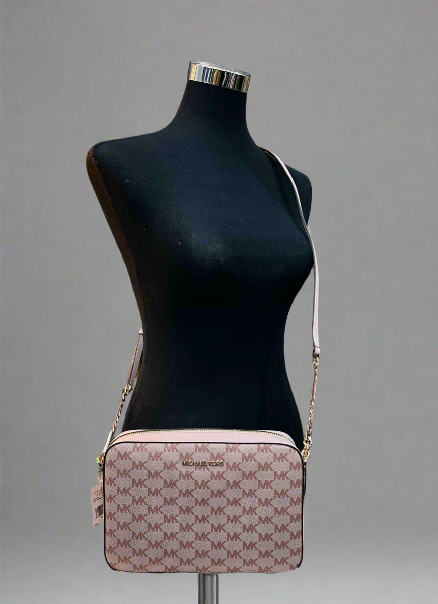 MICHAEL KORS JET SET MEDIUM CAMERA BAG