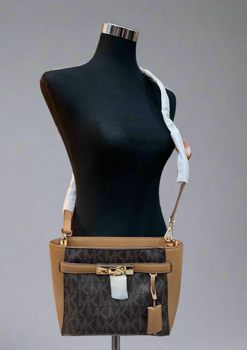 MICHAEL KORS HAMILTON TRAVELLER TOP ZIP MESSENGER BAG - WITH HANGING PADLOCK & KEY