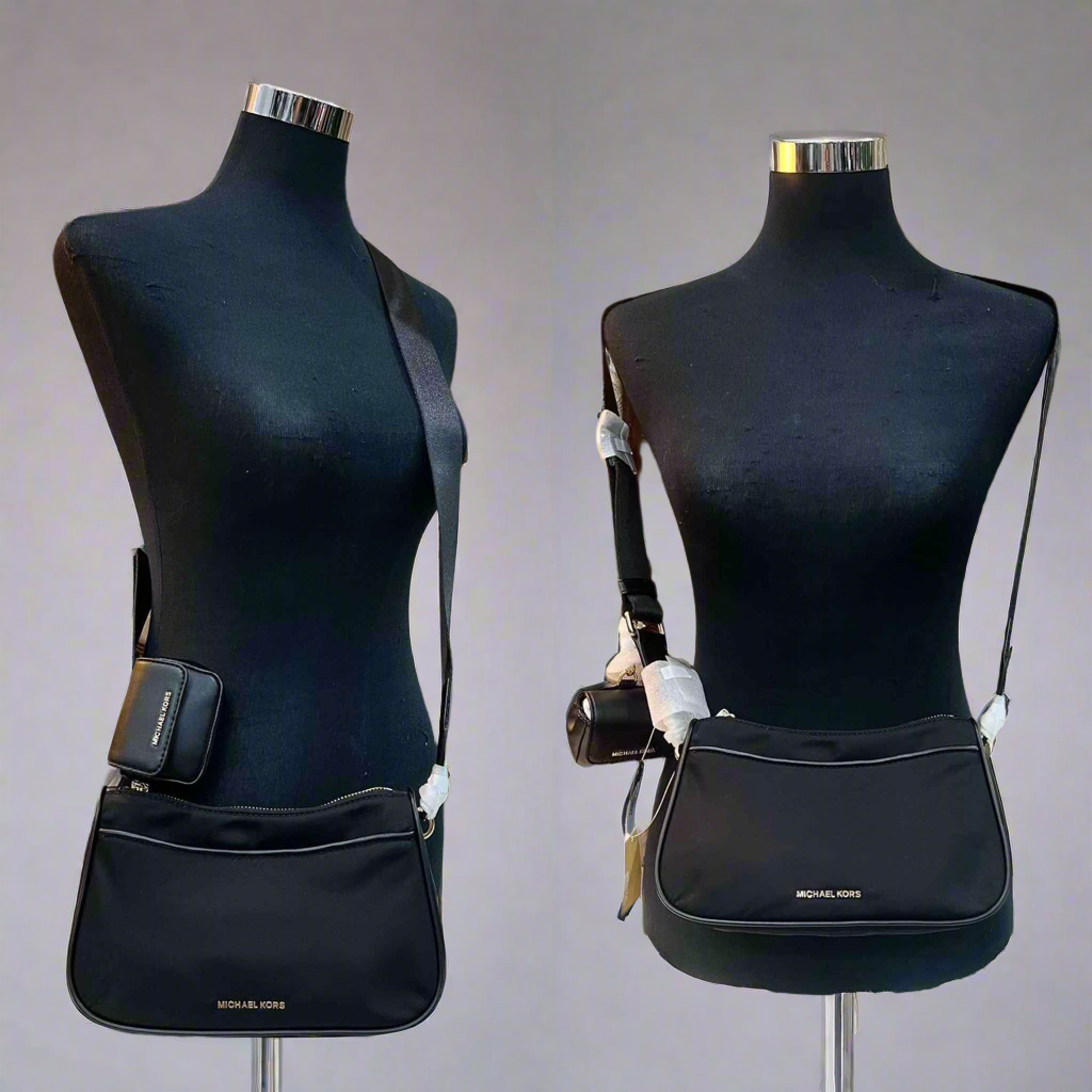 MICHAEL KORS MEDIUM JET SET CROSSBODY BAG WITH APPLE CASE - BLACK