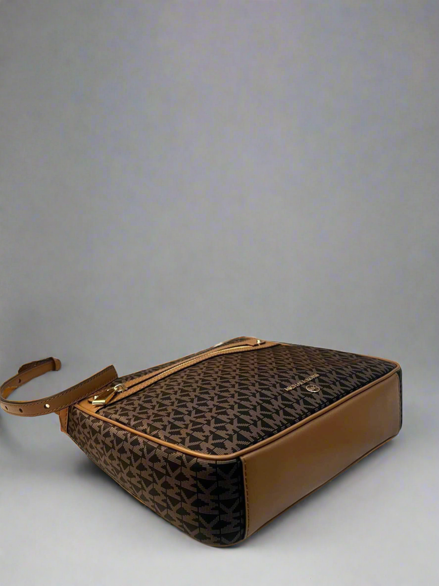 MICHAEL KORS CHARM NORTH/SOUTH CROSSBODY