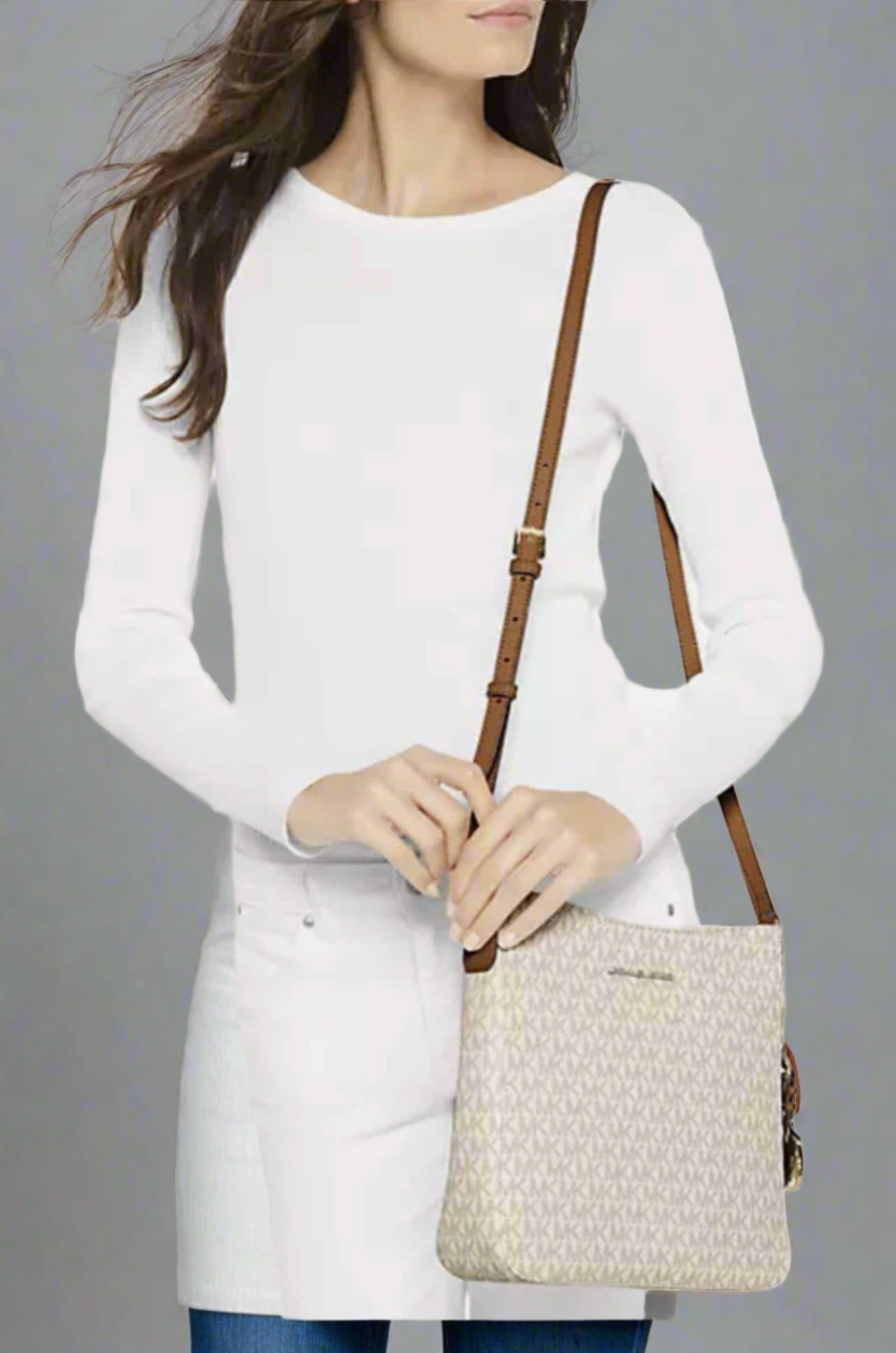 MICHAEL KORS JET SET TRAVEL LARGE MESSENGER LOGO VANILLA