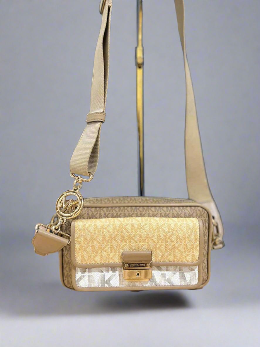 MICHAEL KORS SIGNATURE BRADSHAW CAMERA CROSSBODY BAG -  MULTI GOLD FLAP