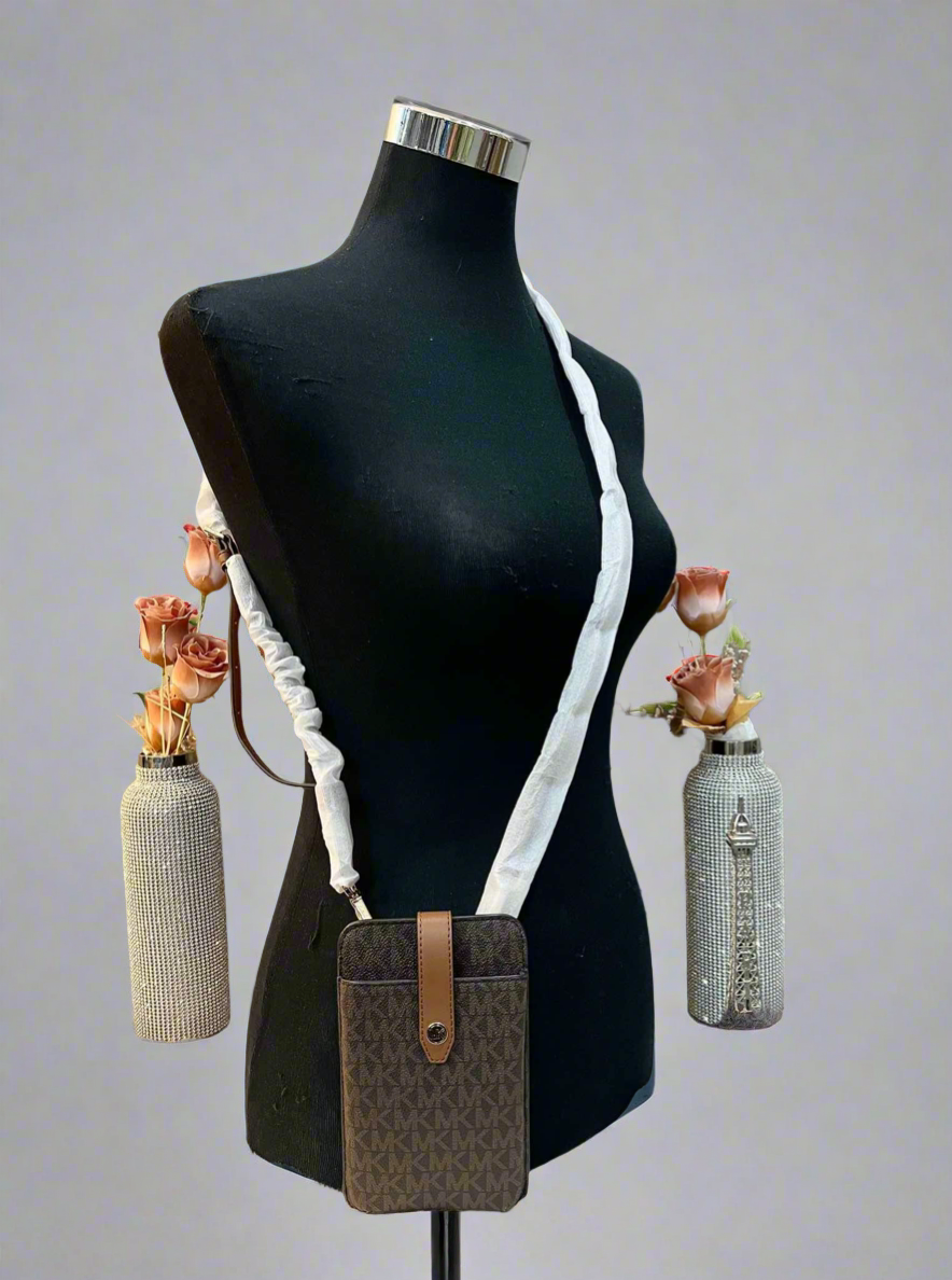 MICHAEL KORS LOGO SMARTPHONE CROSSBODY