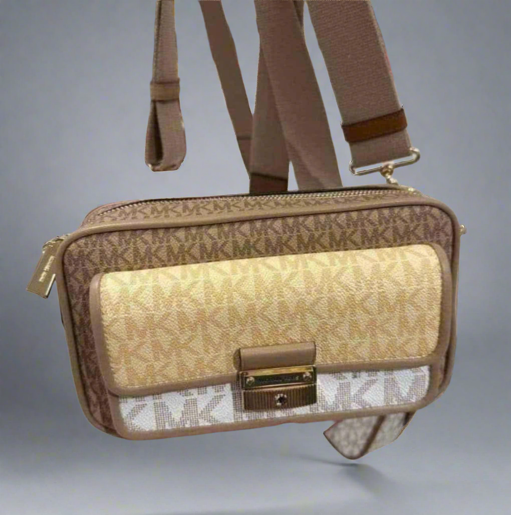 MICHAEL KORS SIGNATURE BRADSHAW CAMERA CROSSBODY BAG -  MULTI GOLD FLAP