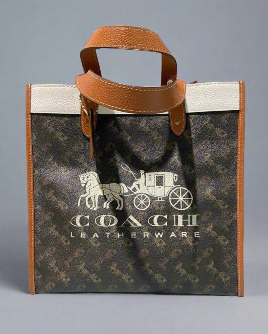 Field Tote With Horse & Carriage Print