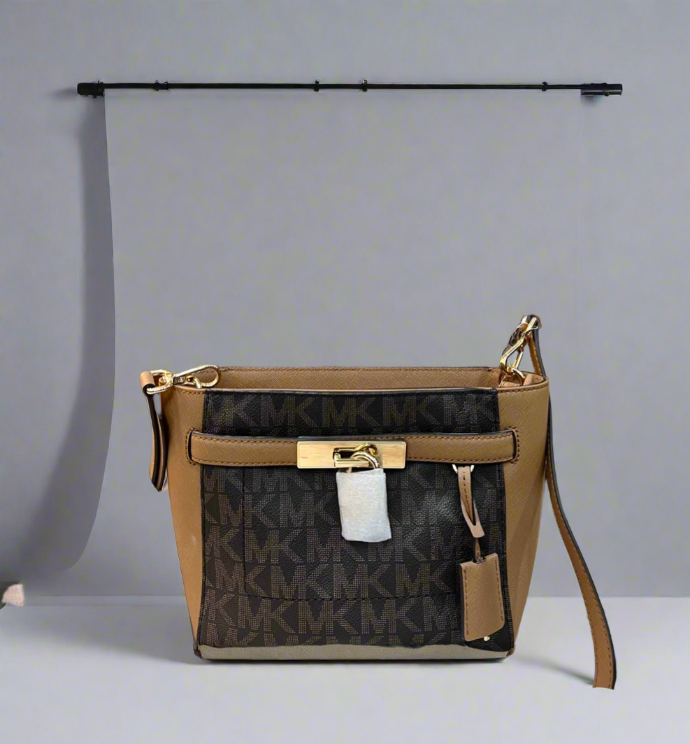 MICHAEL KORS HAMILTON TRAVELLER TOP ZIP MESSENGER BAG - WITH HANGING PADLOCK & KEY