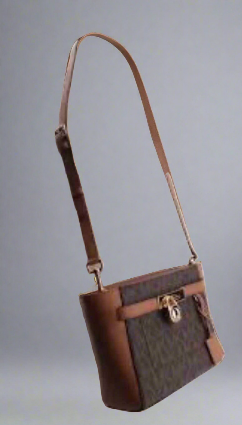 MICHAEL KORS HAMILTON TRAVELLER TOP ZIP MESSENGER BAG - WITH HANGING PADLOCK & KEY